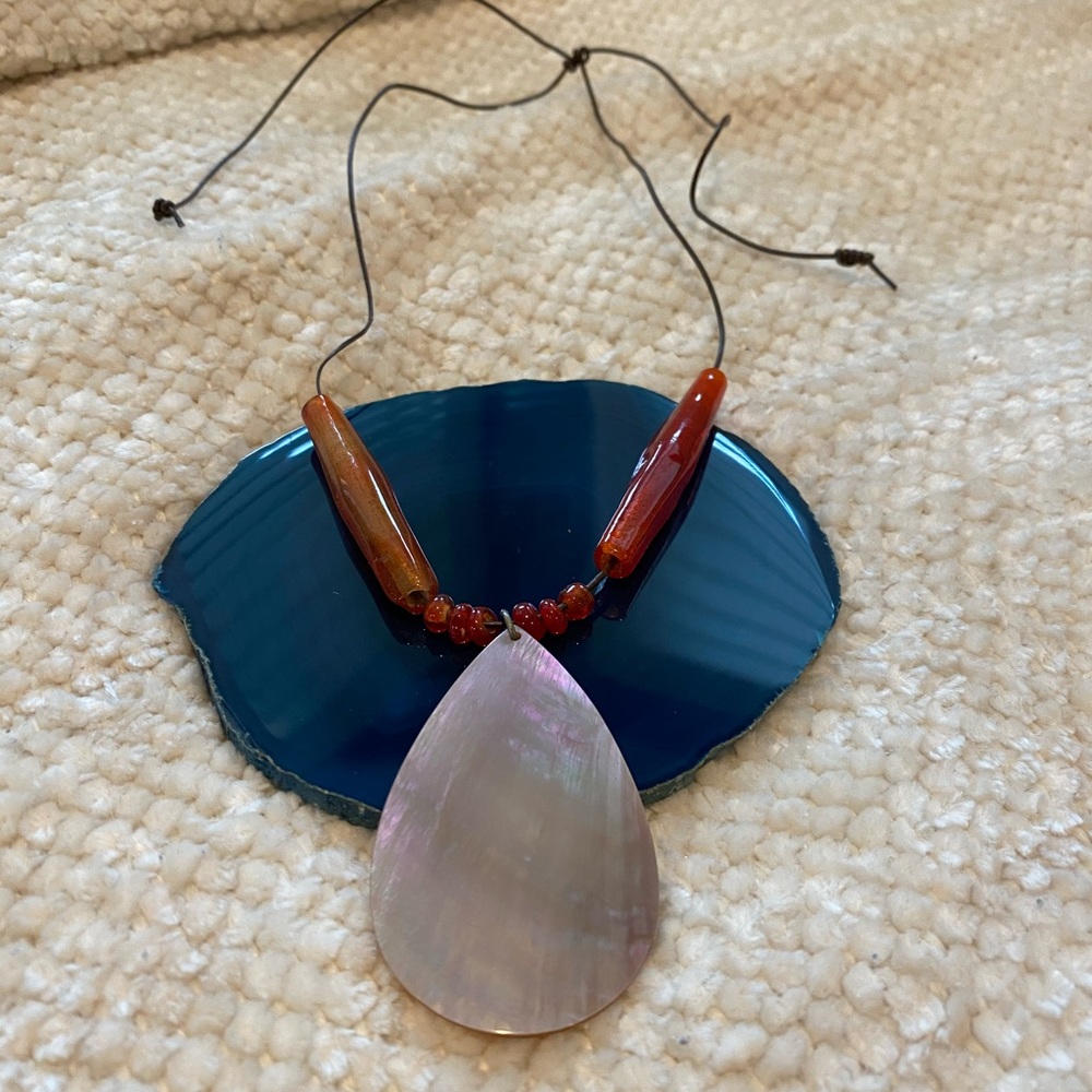 Large Shell Necklace With Leather Rope